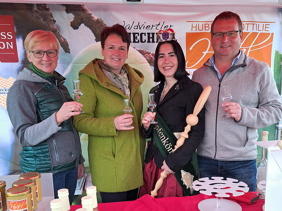 Karpfen Abfischfest Bruneiteich Heidenreichstein